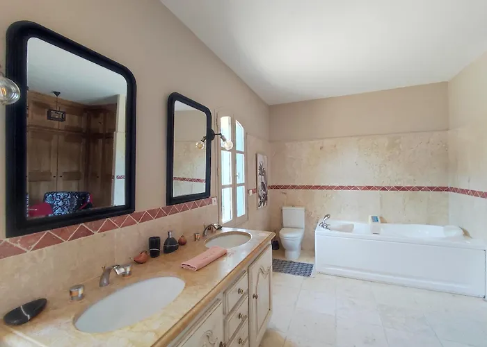 Magnifique Proche Centre D'uzes Villa